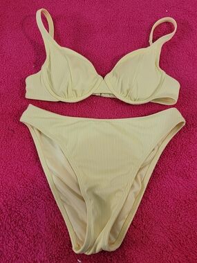 Xhilaration Yellow Ribbed Underwire Bikini Set